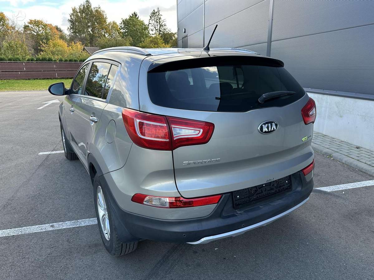 Kia Sportage 2013 — interior