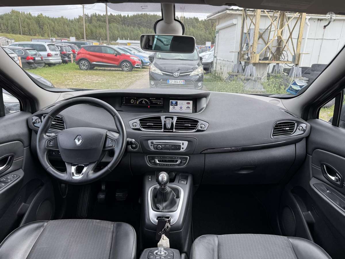 Renault Grand 2013 — interior