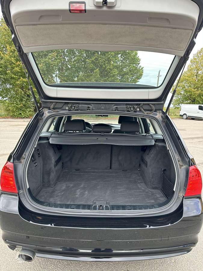 BMW 320 2009 — photo 10