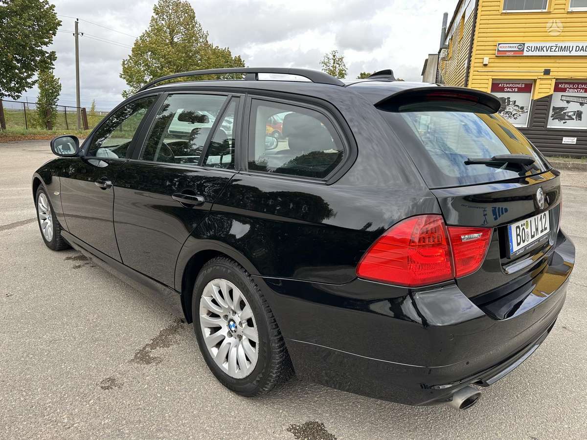 BMW 320 2009 — photo 8