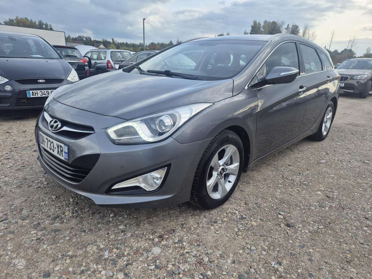 Hyundai i40 2014 — салон