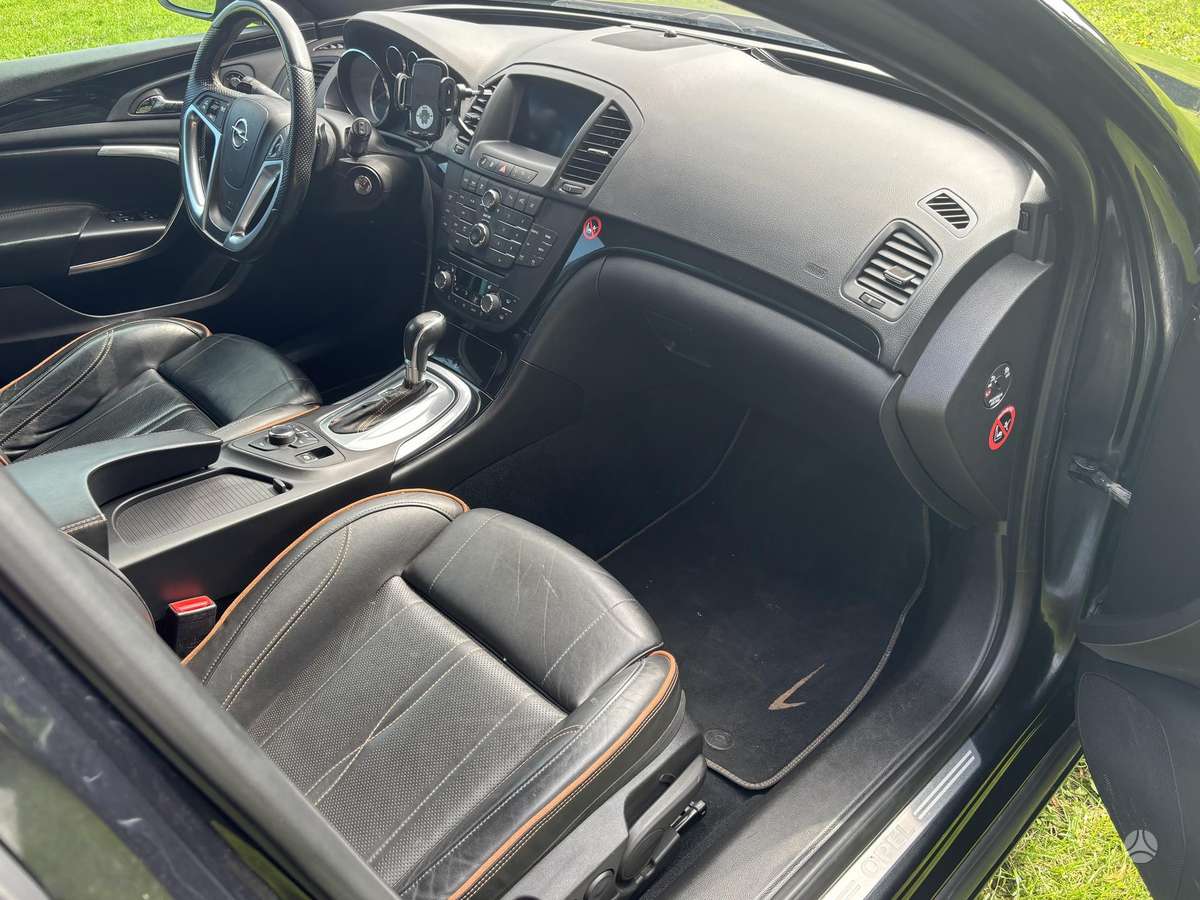 Opel Insignia 2013 — photo 10