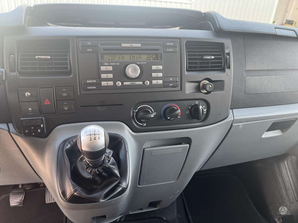 Ford Transit 2012 — photo 16