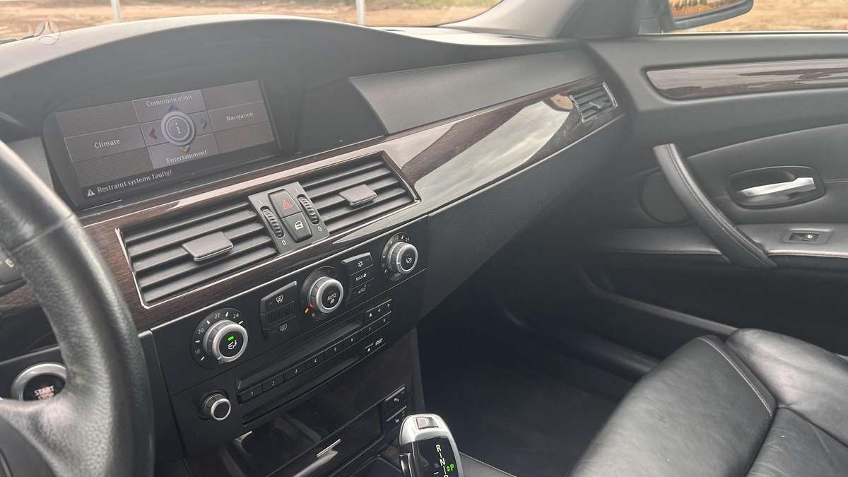 BMW 530 2008 — photo 10