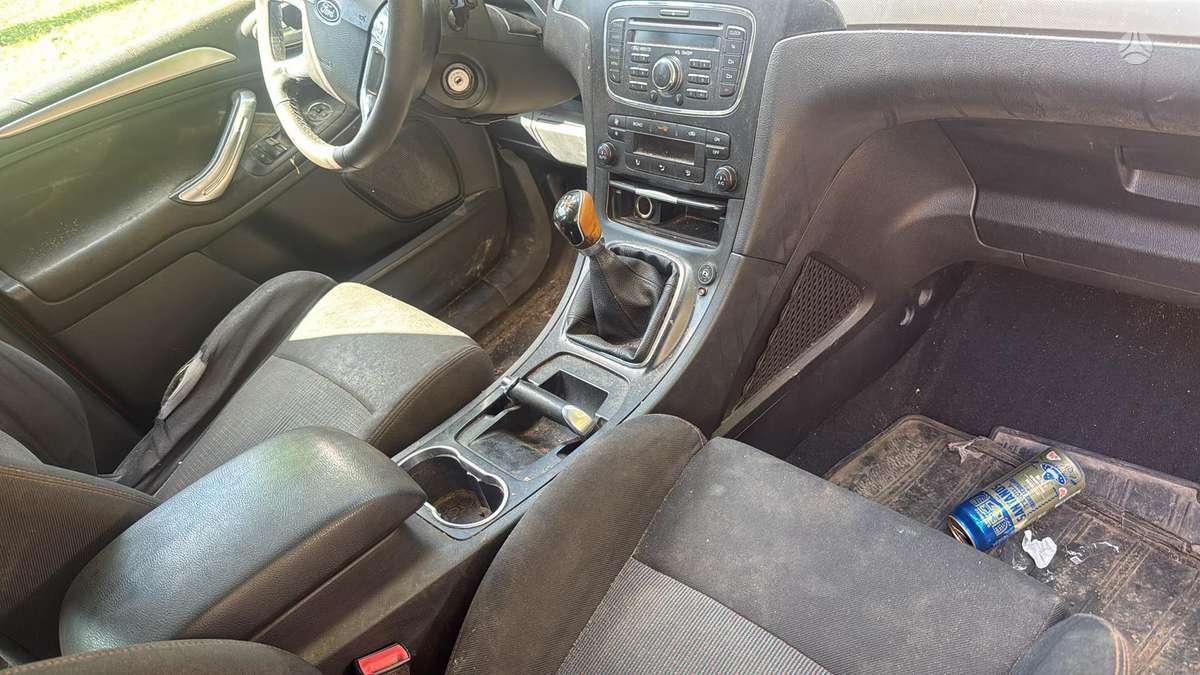 Ford S-MAX 2013 — engine 2000 cm³, 145 HP (107kW)