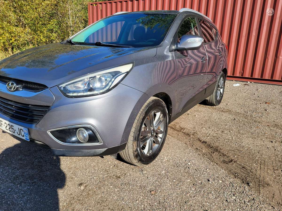 Hyundai ix35 2014 — вигляд ззаду