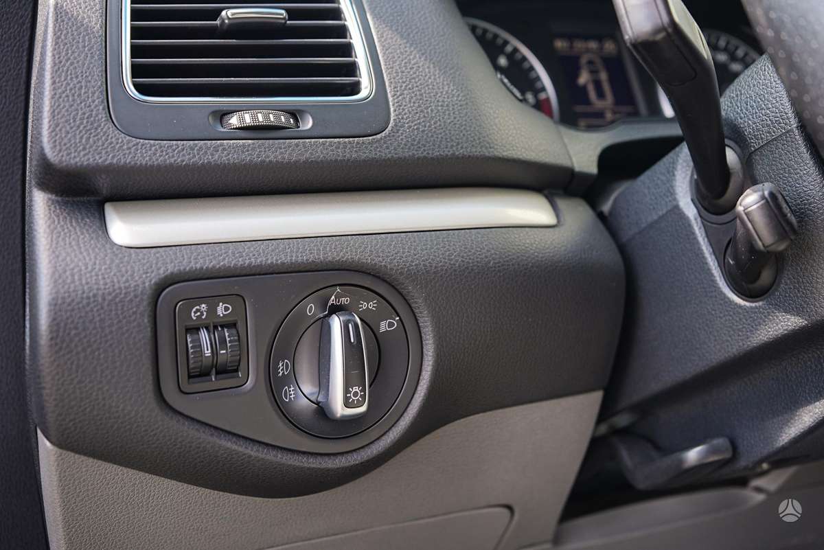 Seat Alhambra 2014 — photo 22
