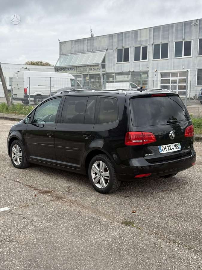 Volkswagen Touran 2012 — photo 6