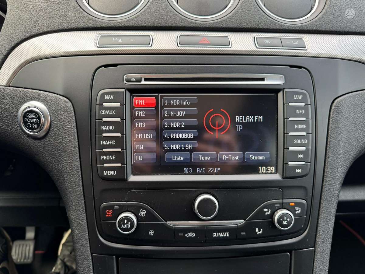 Ford S-MAX 2013 — photo 16