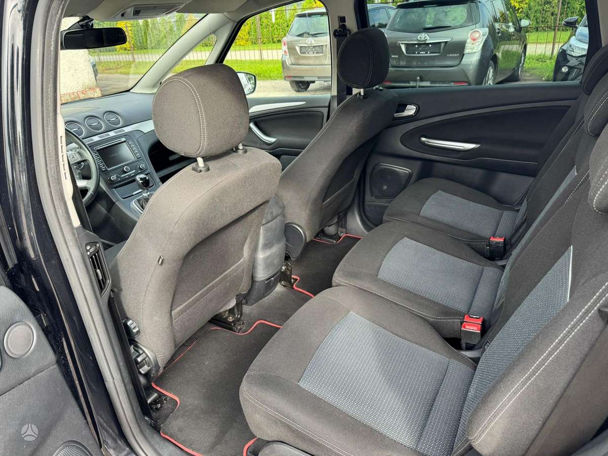 Ford S-MAX 2013 — photo 7