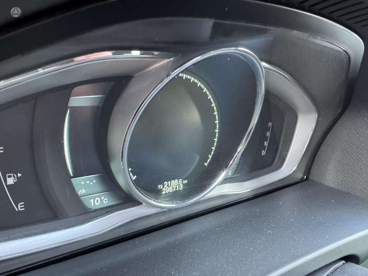 Volvo V60 2014 — photo 8