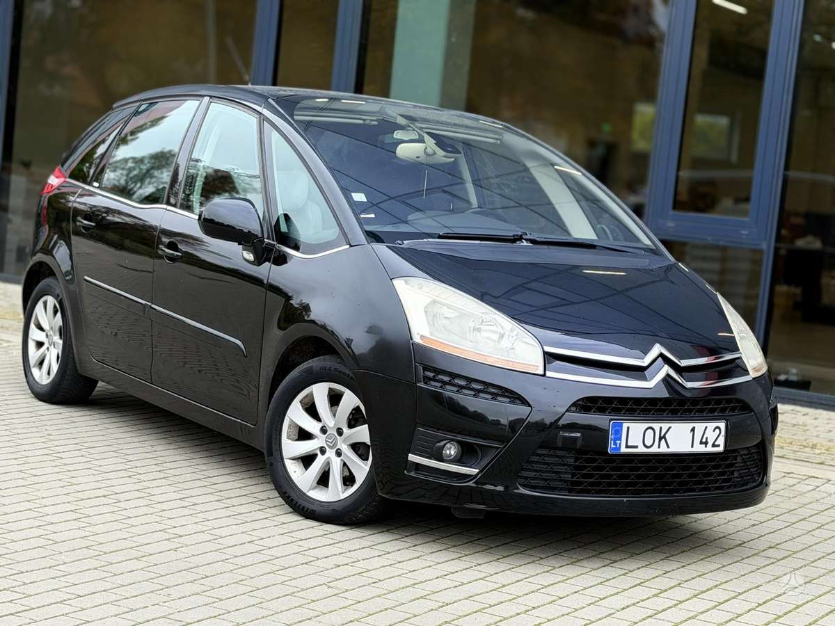 Citroen C4 2008 — rear view