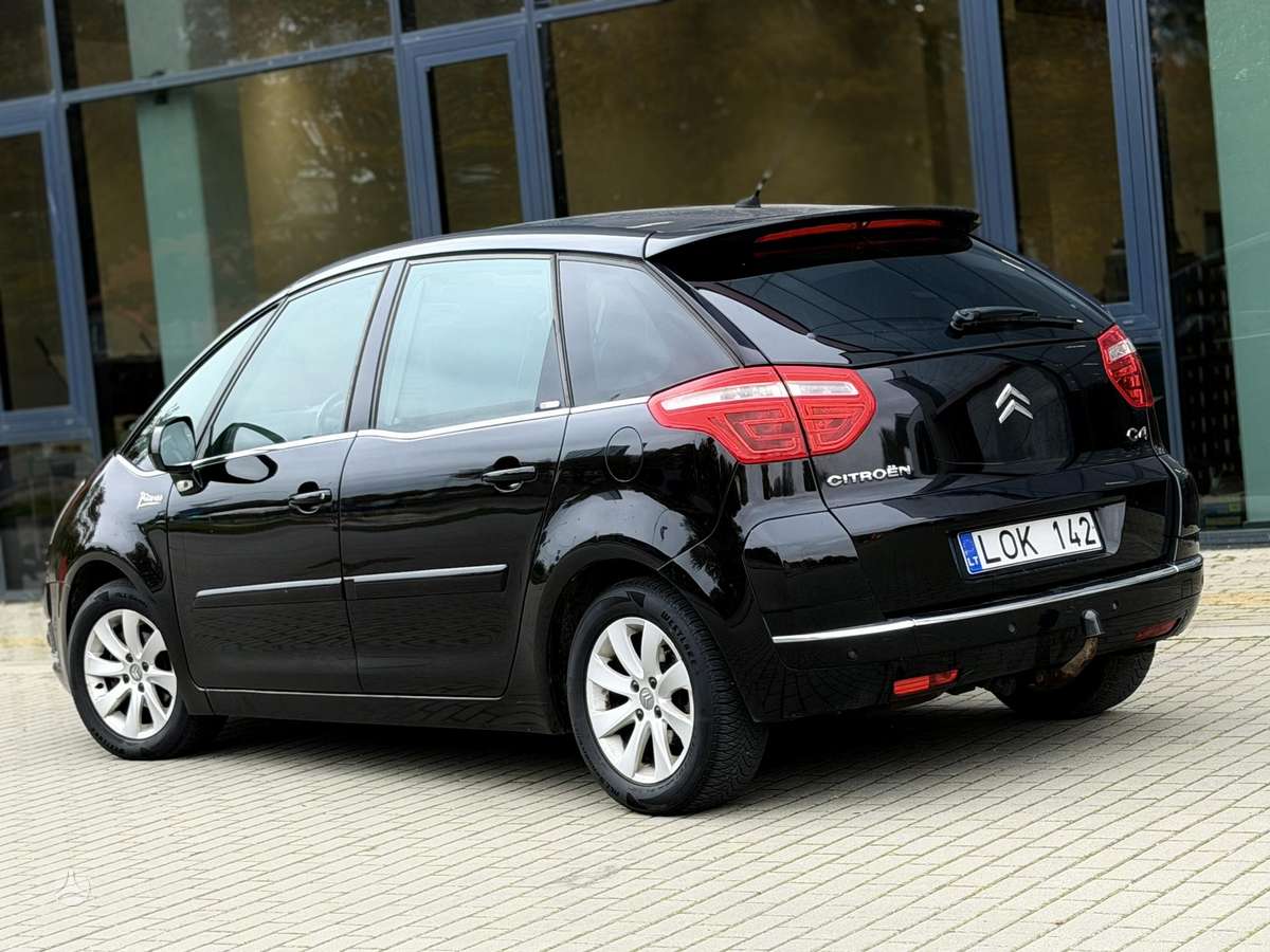 Citroen C4 2008 — interior