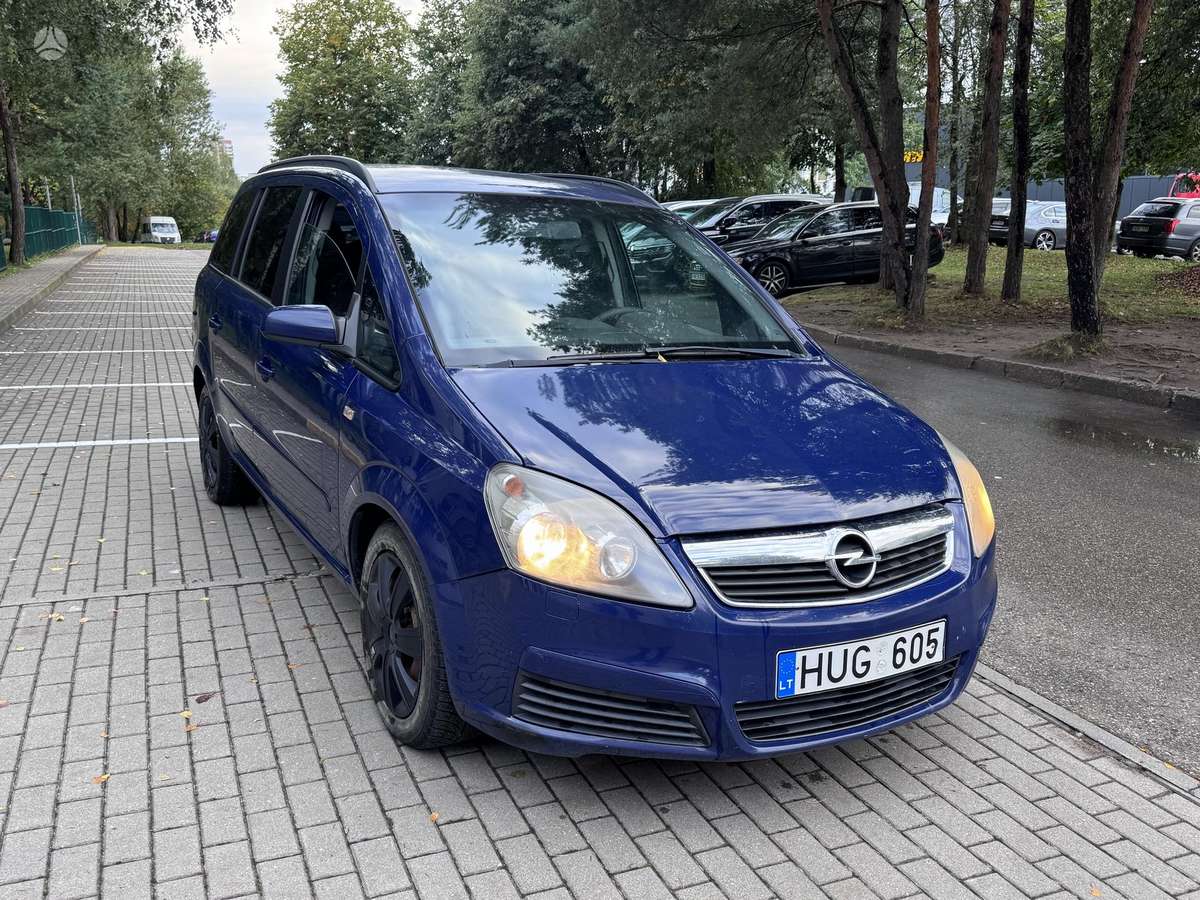Opel Zafira 2006 — interior