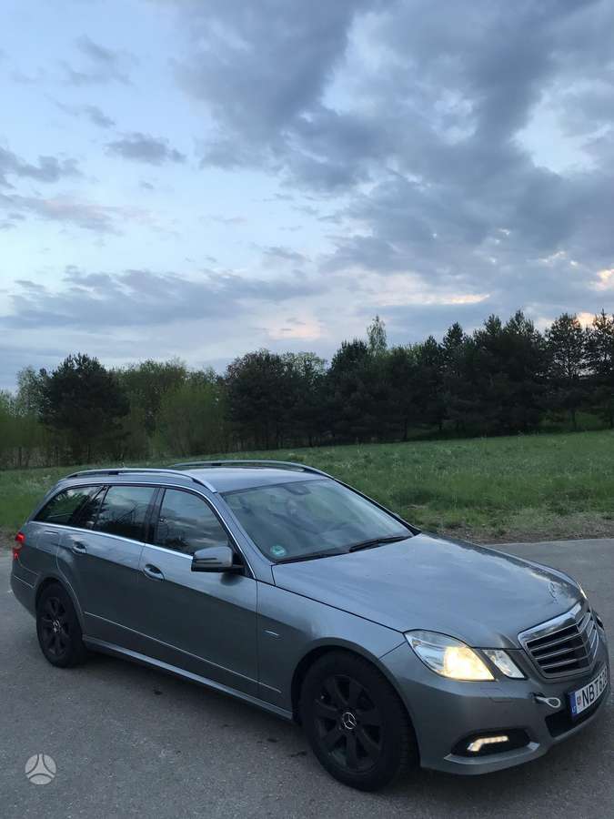Mercedes-Benz E220 2011 — photo 6