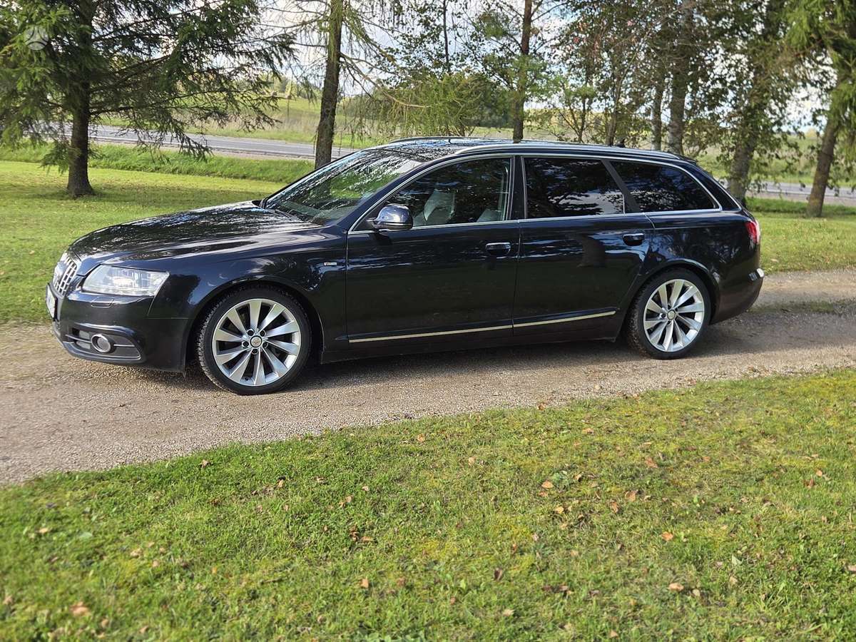Audi A6 2010 — interior