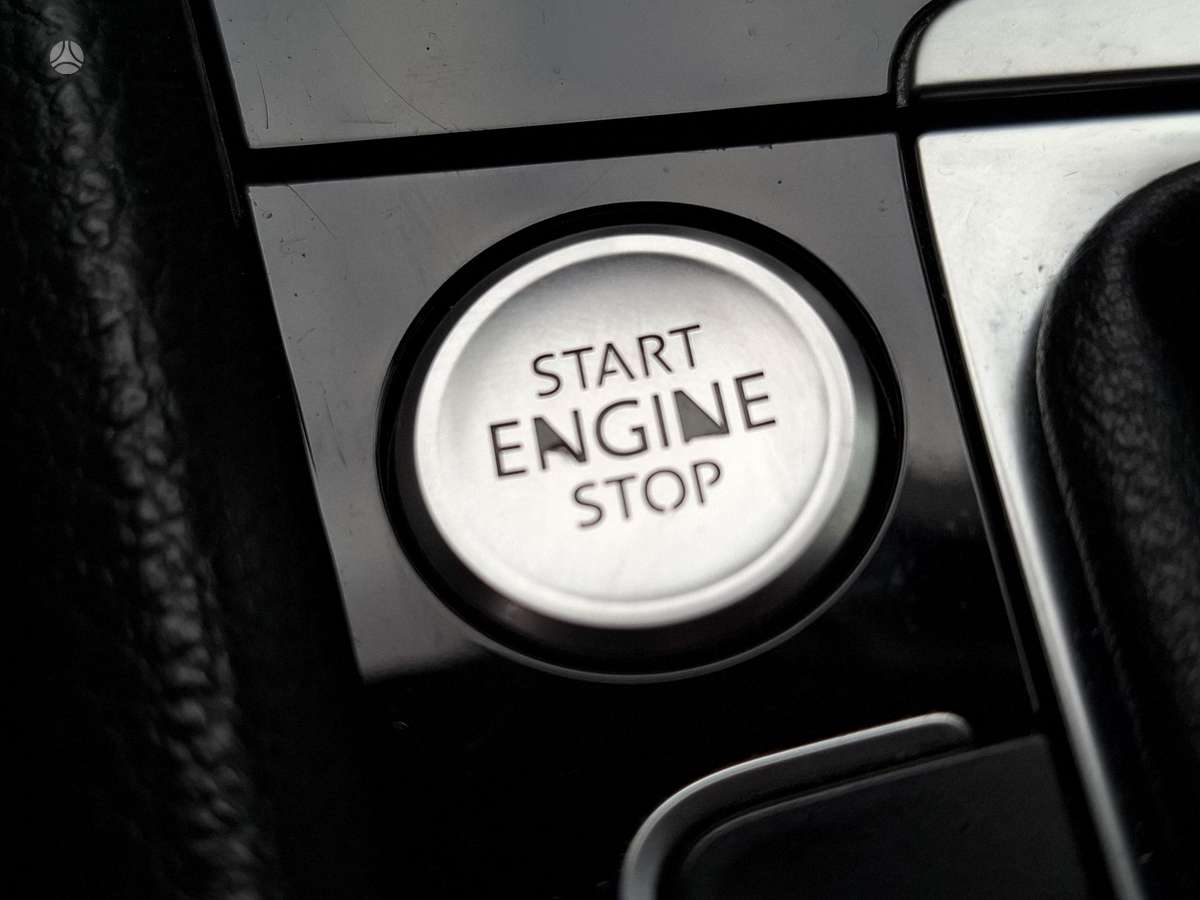 Volkswagen Golf 2013 — photo 21