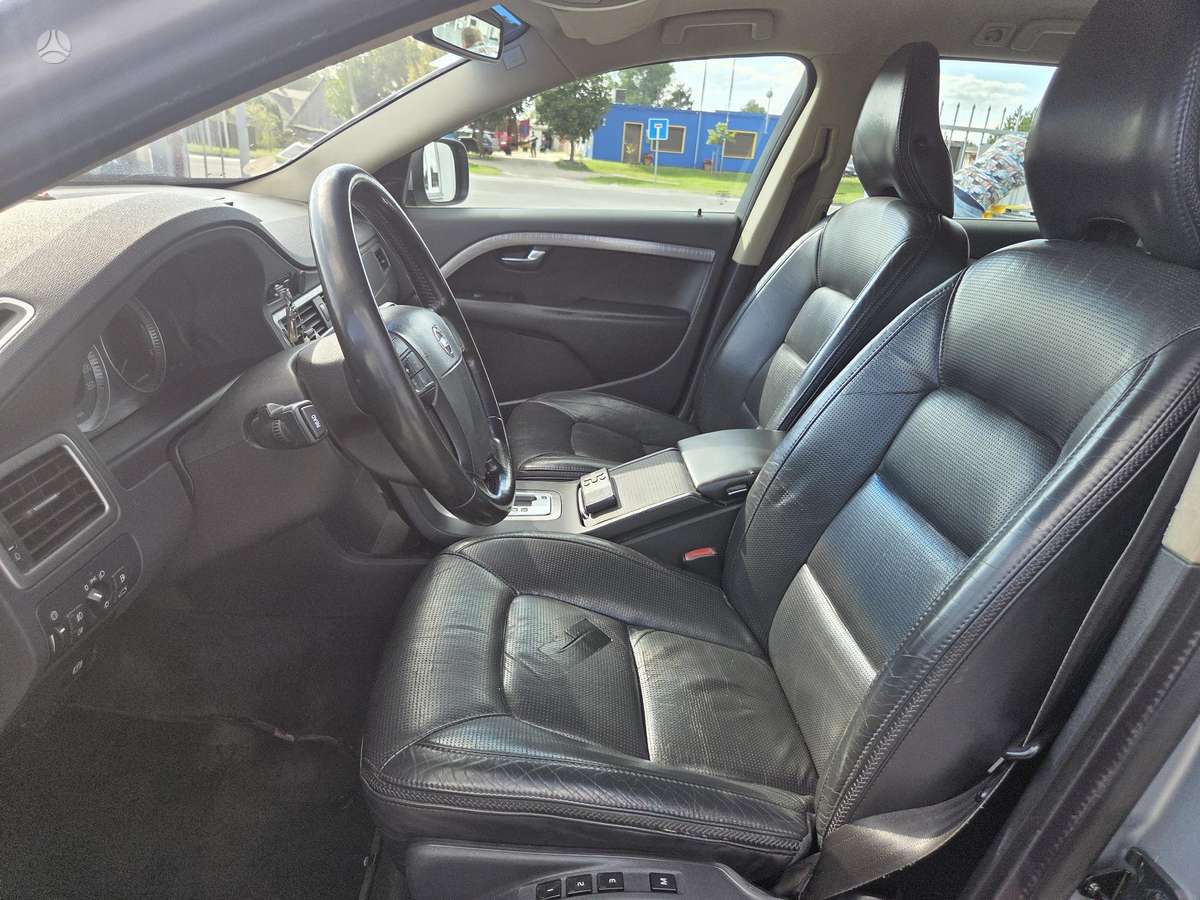 Volvo XC70 2009 — photo 12