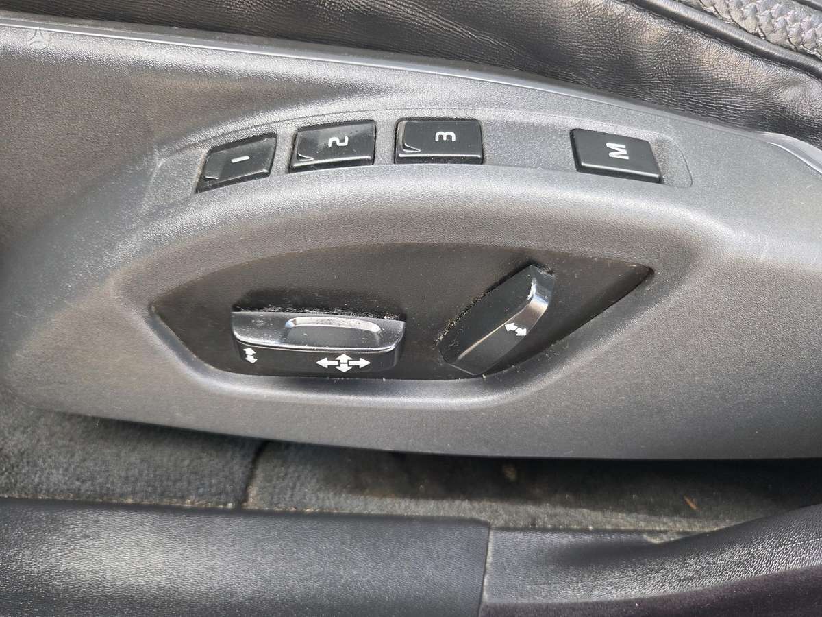 Volvo XC70 2009 — photo 19
