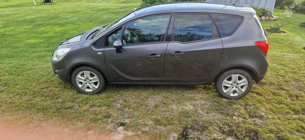 Opel Meriva 2011 — photo 6
