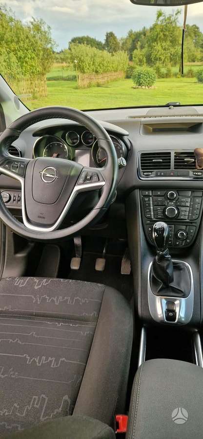 Opel Meriva 2011 — photo 7