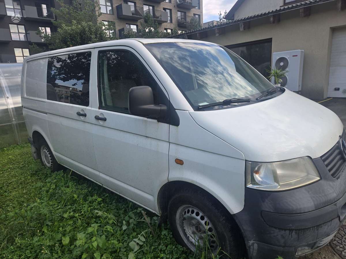 Volkswagen Transporter 2007 — rear view