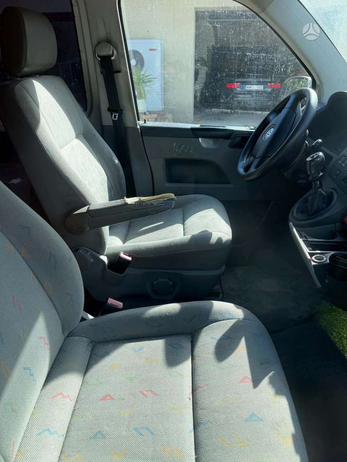 Volkswagen Transporter 2007 — interior