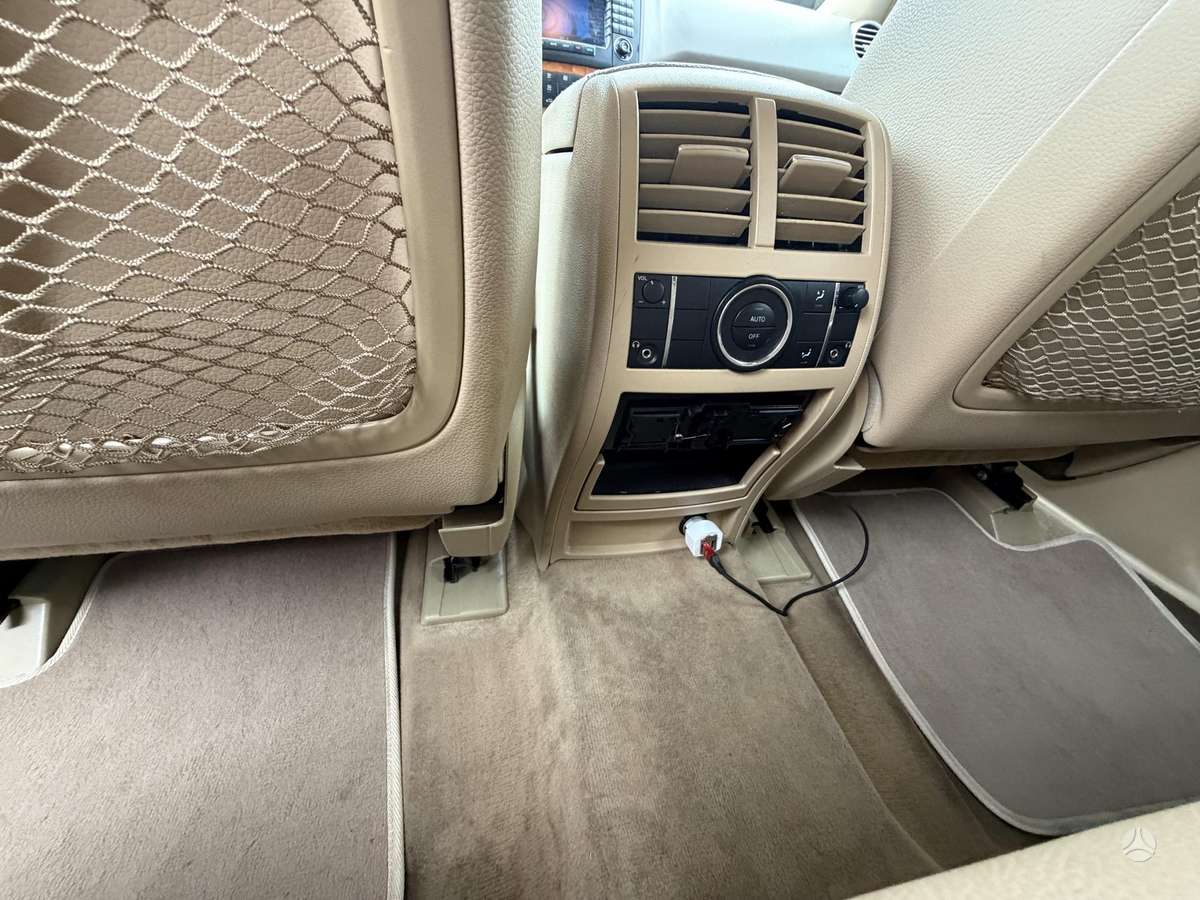 Mercedes-Benz ML350 2008 — photo 10