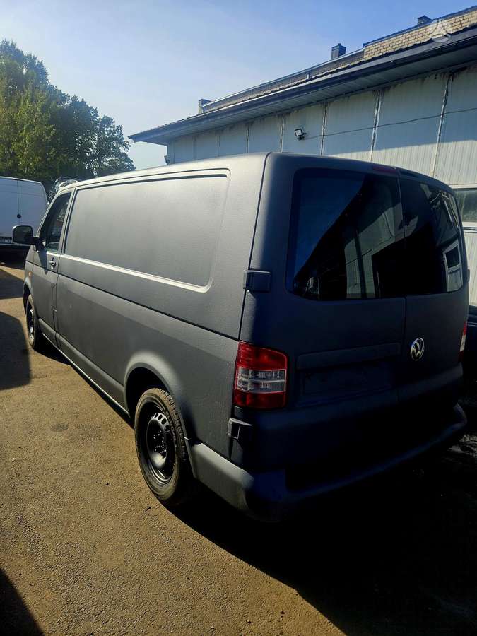 Volkswagen Transporter 2011 — rear view