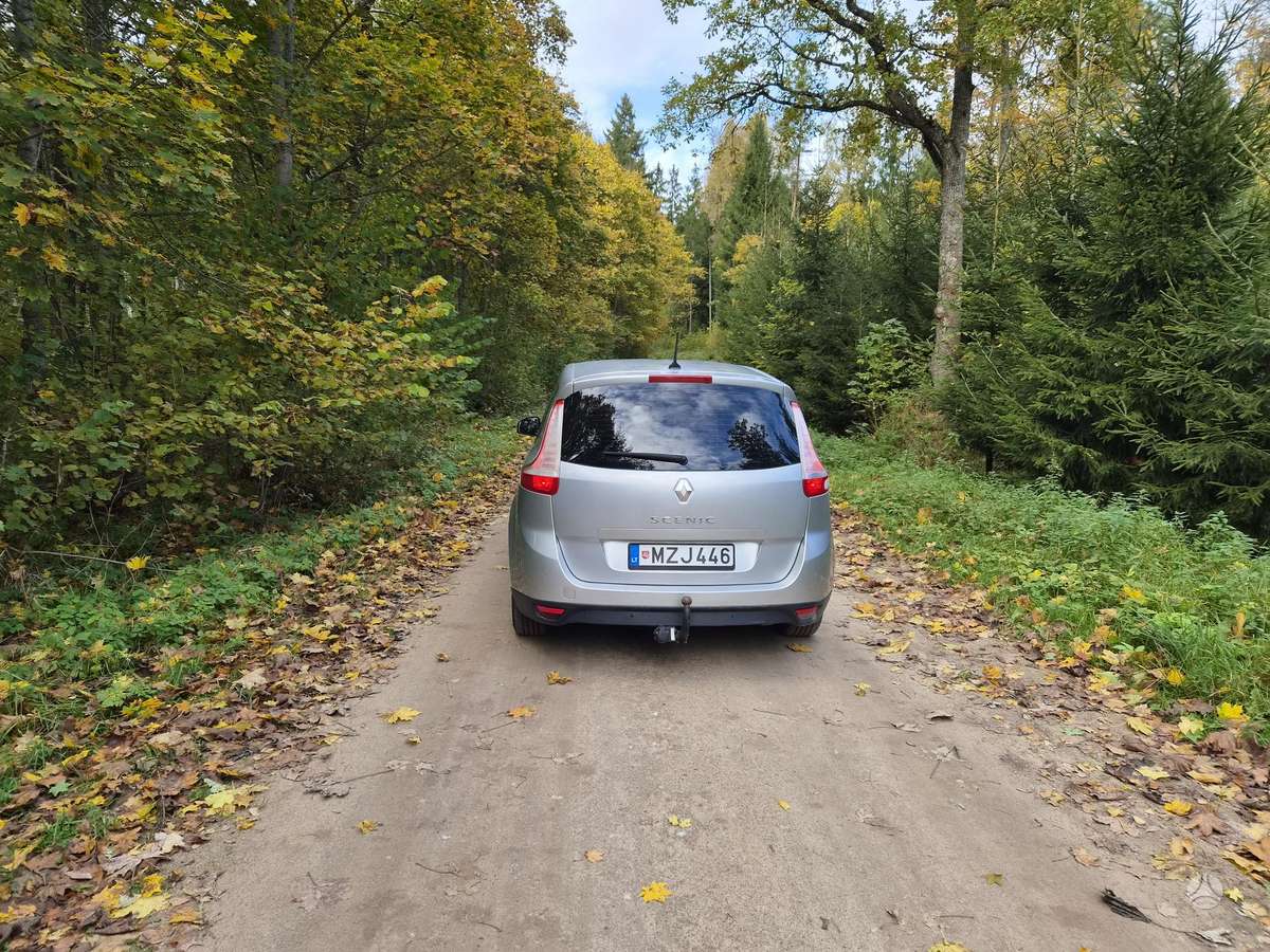 Renault Grand 2011 — rear view