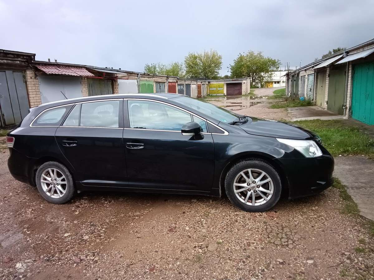 Toyota Avensis 2011 — photo 6