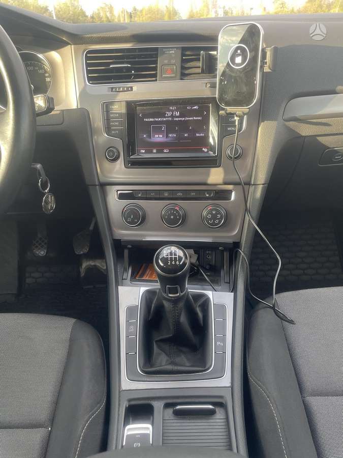 Volkswagen Golf 2013 — photo 9