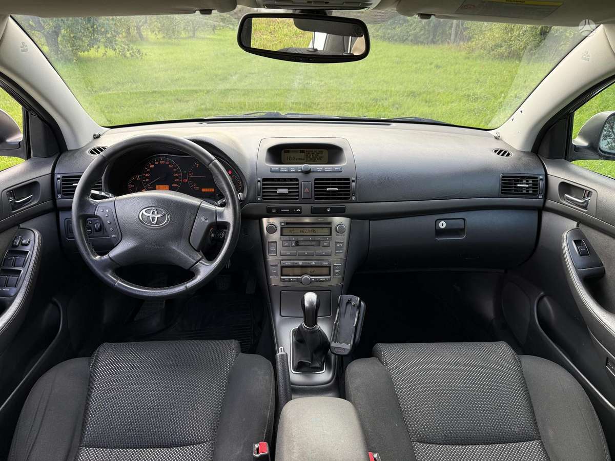 Toyota Avensis 2005 — photo 10