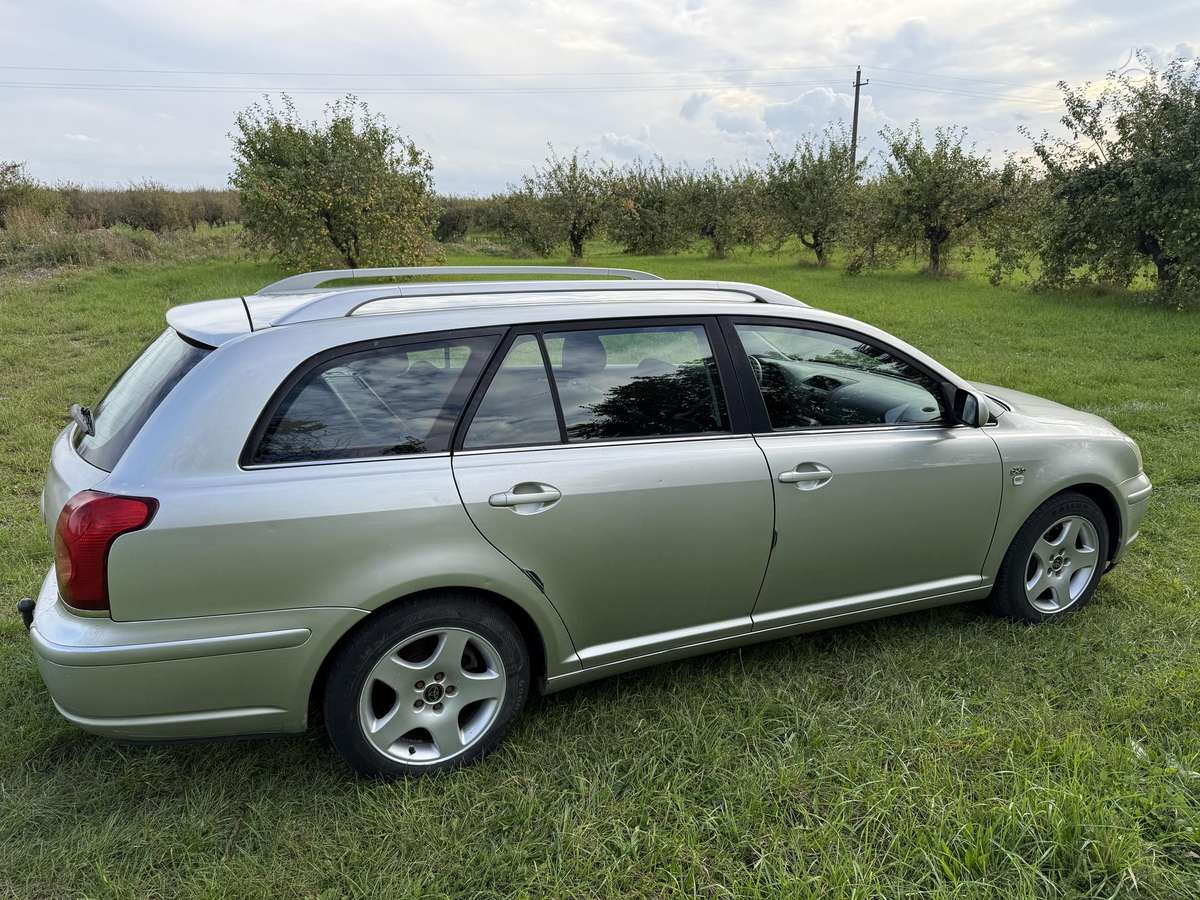 Toyota Avensis 2005 — photo 8
