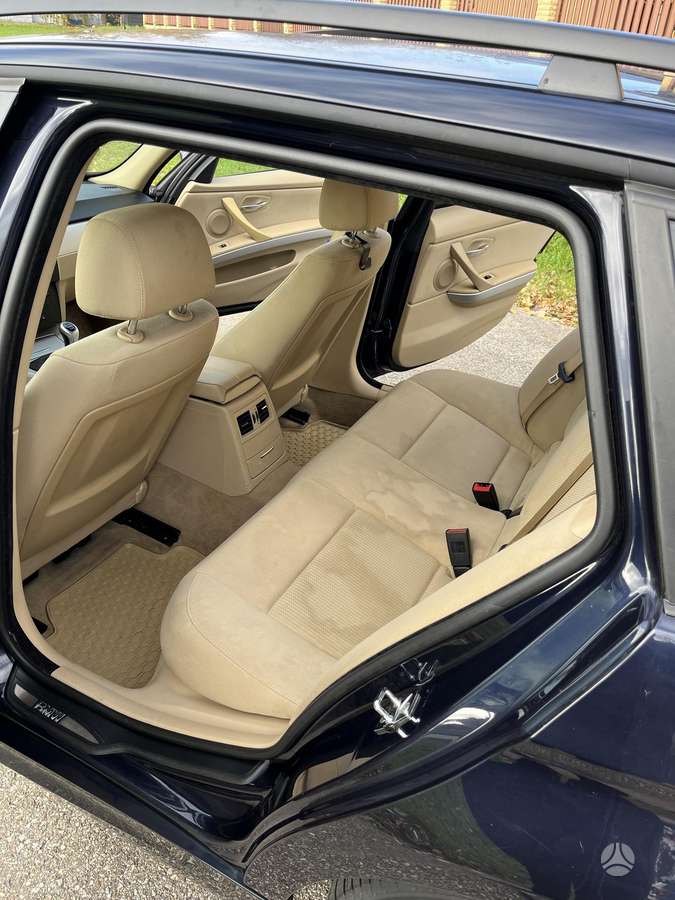 BMW 318 2008 — photo 13