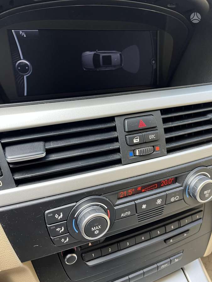 BMW 318 2008 — photo 19
