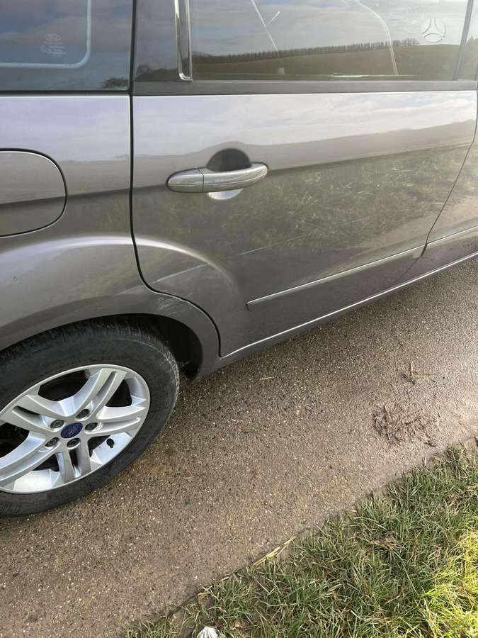 Ford Galaxy 2014 — photo 10
