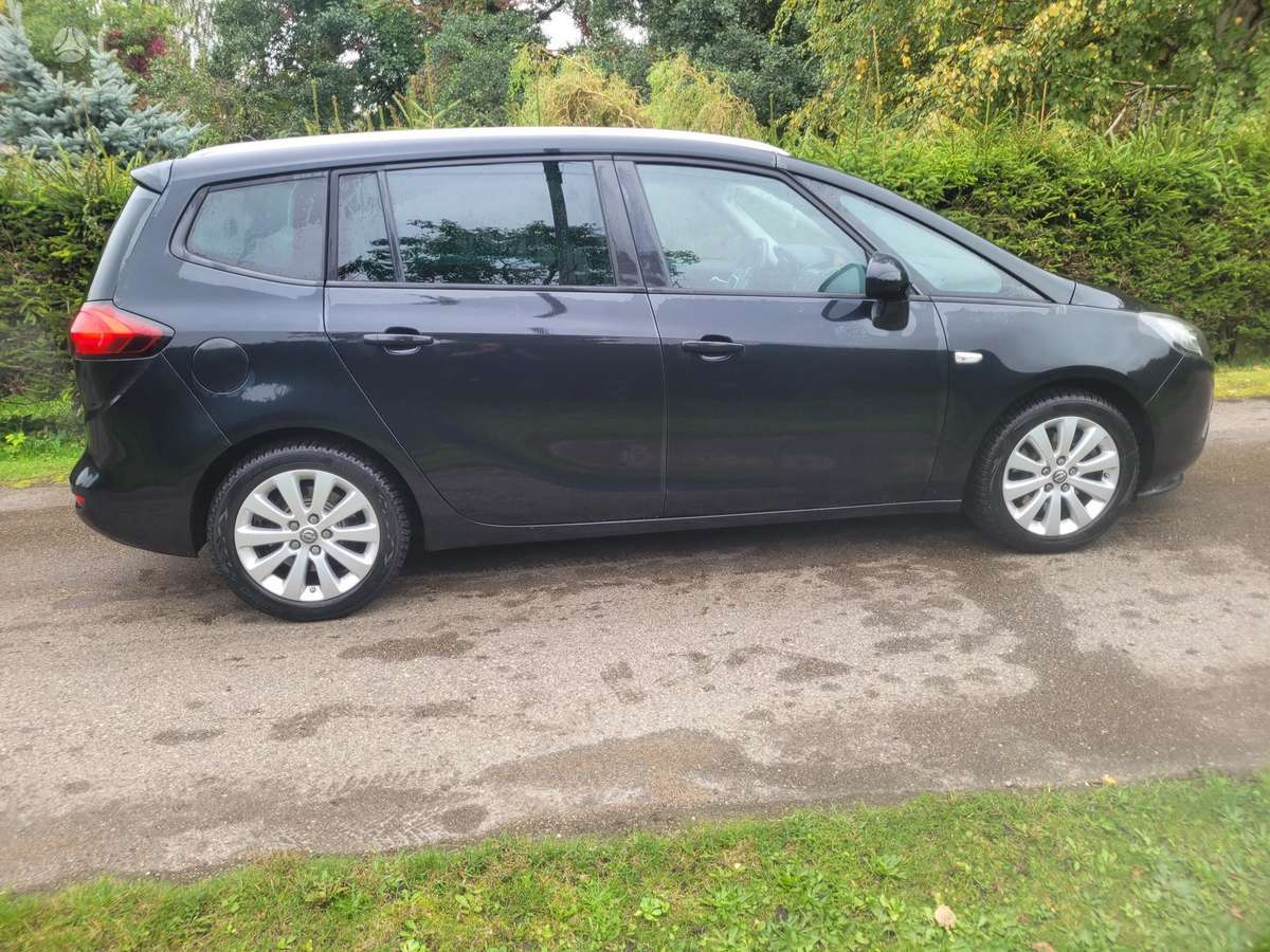 Opel Zafira 2015 — engine 1956 cm³, 170 HP (125kW)