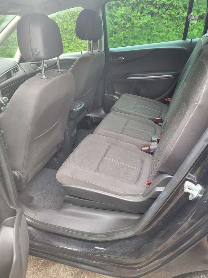 Opel Zafira 2015 — photo 7