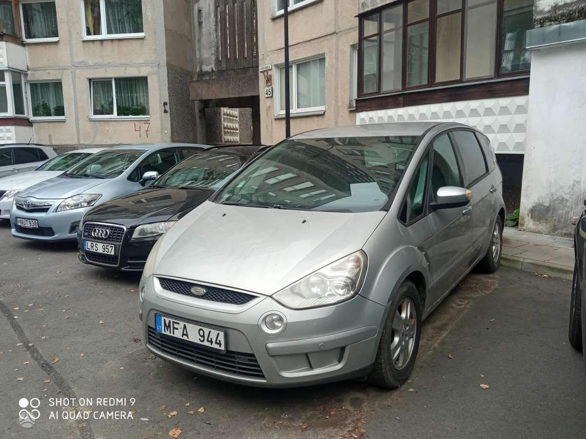 Ford S-MAX 2007 — rear view
