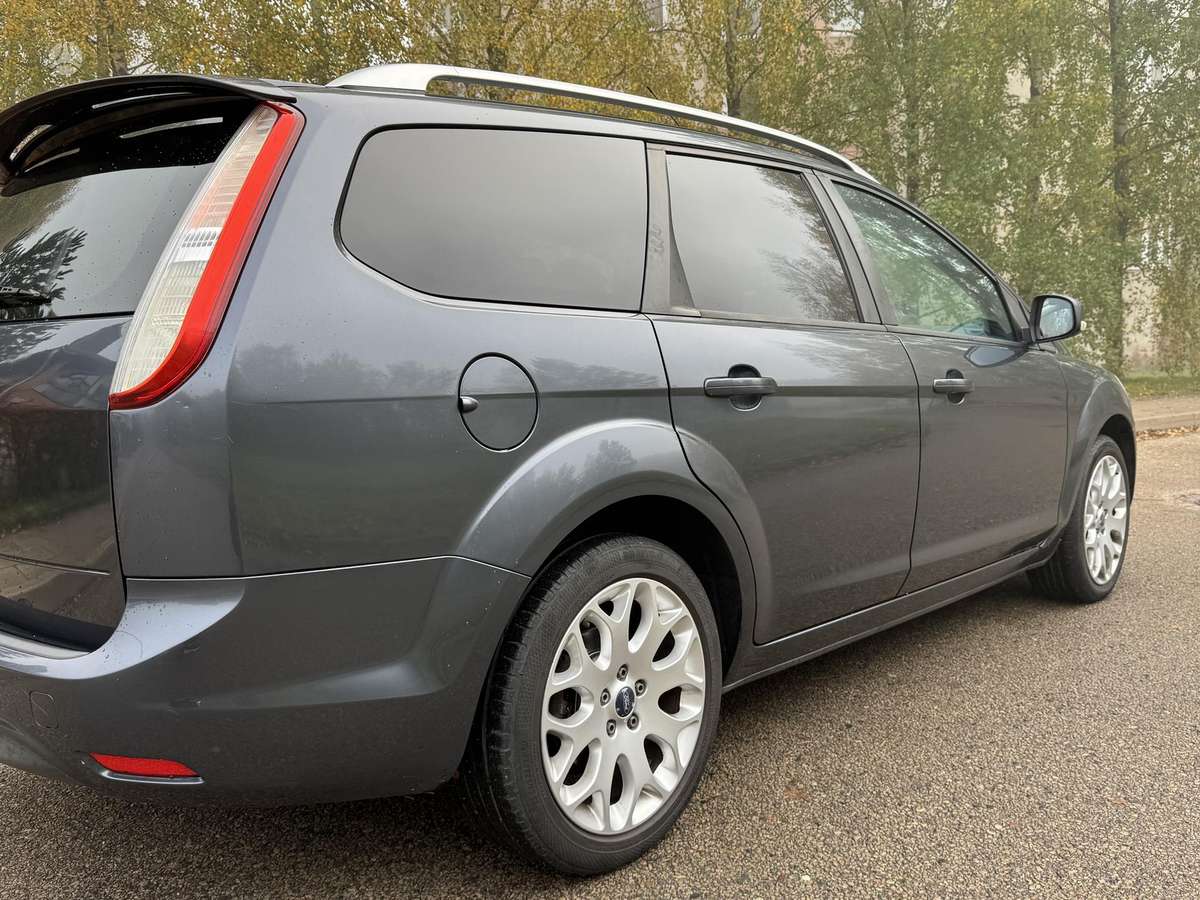 Ford Focus 2008 — photo 10