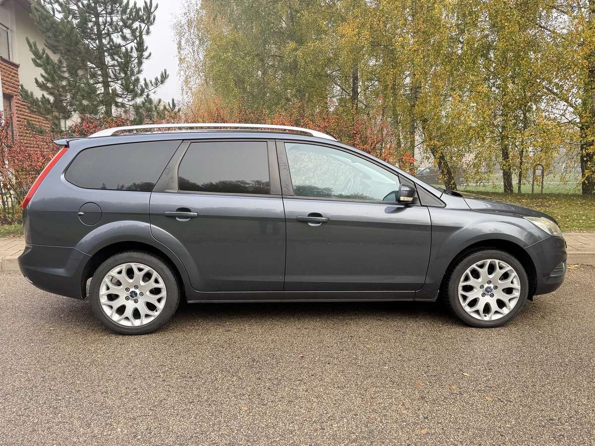 Ford Focus 2008 — photo 14