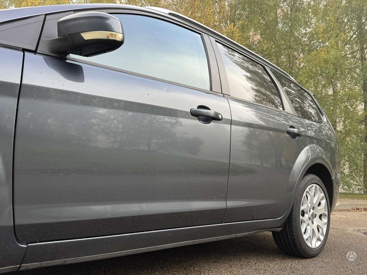 Ford Focus 2008 — photo 16