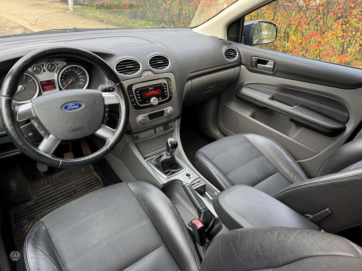 Ford Focus 2008 — photo 26
