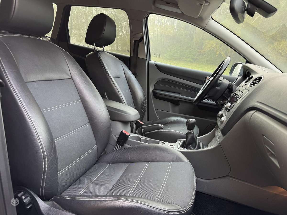 Ford Focus 2008 — photo 29