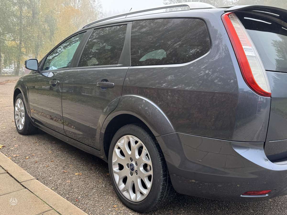 Ford Focus 2008 — photo 9