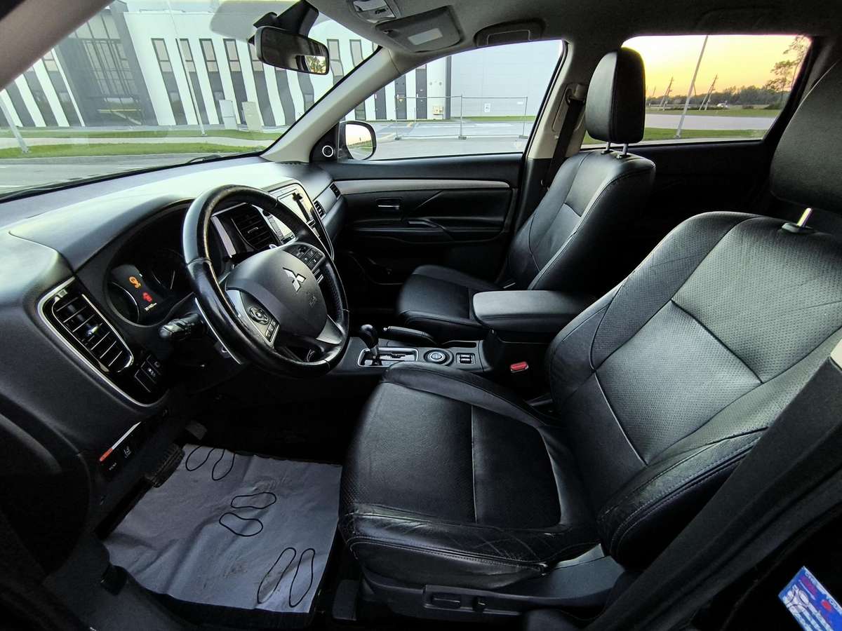 Mitsubishi Outlander 2013 — photo 11