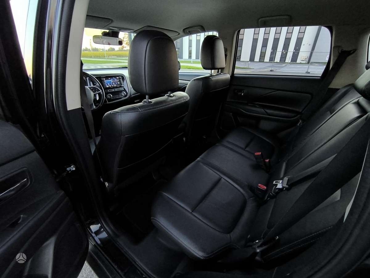 Mitsubishi Outlander 2013 — photo 12