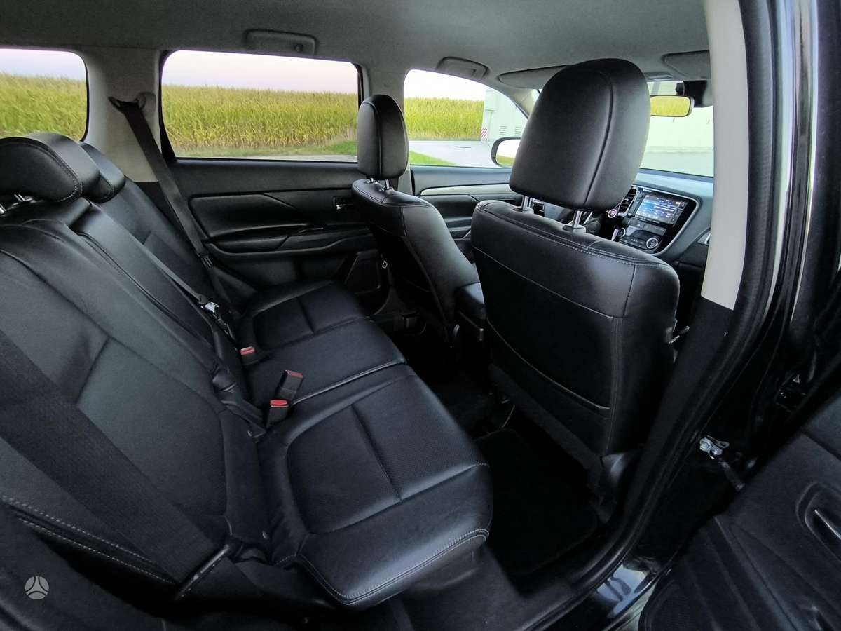 Mitsubishi Outlander 2013 — photo 14