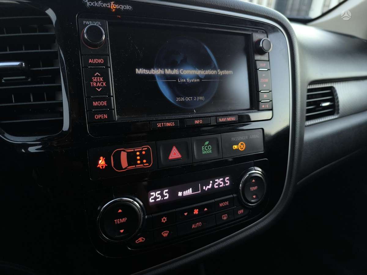 Mitsubishi Outlander 2013 — photo 19